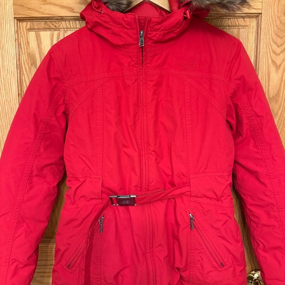 The North Face Women’s size small red park jacket - Picture 3 of 15